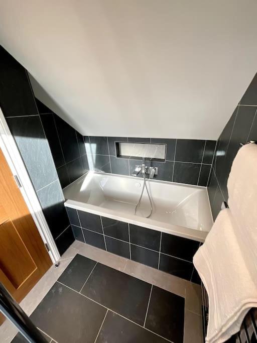 Apt D In Old Grade 2 Converted Farmhouse Market Weighton Eksteriør billede