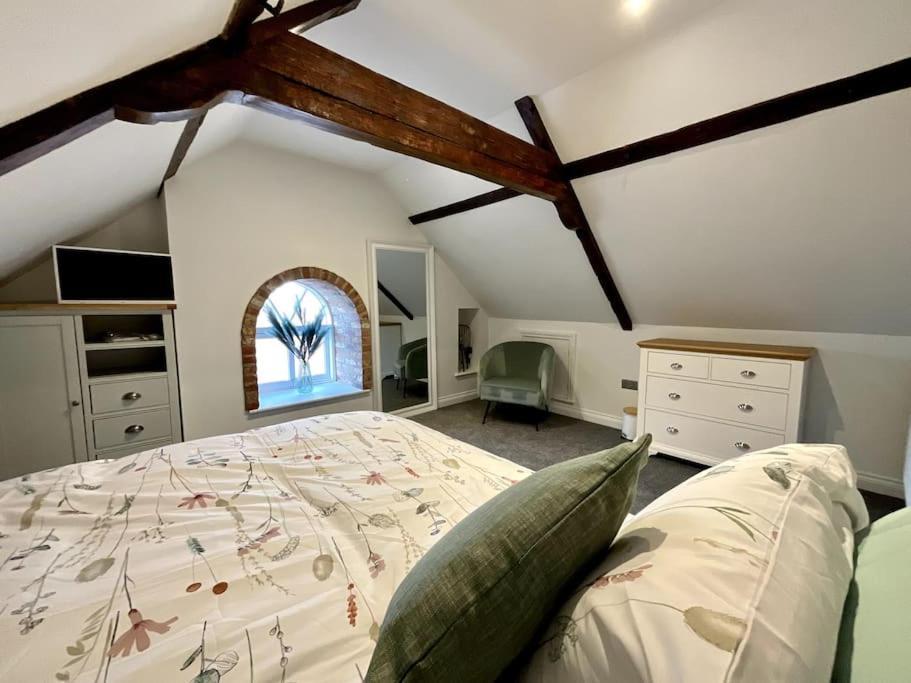 Apt D In Old Grade 2 Converted Farmhouse Market Weighton Eksteriør billede